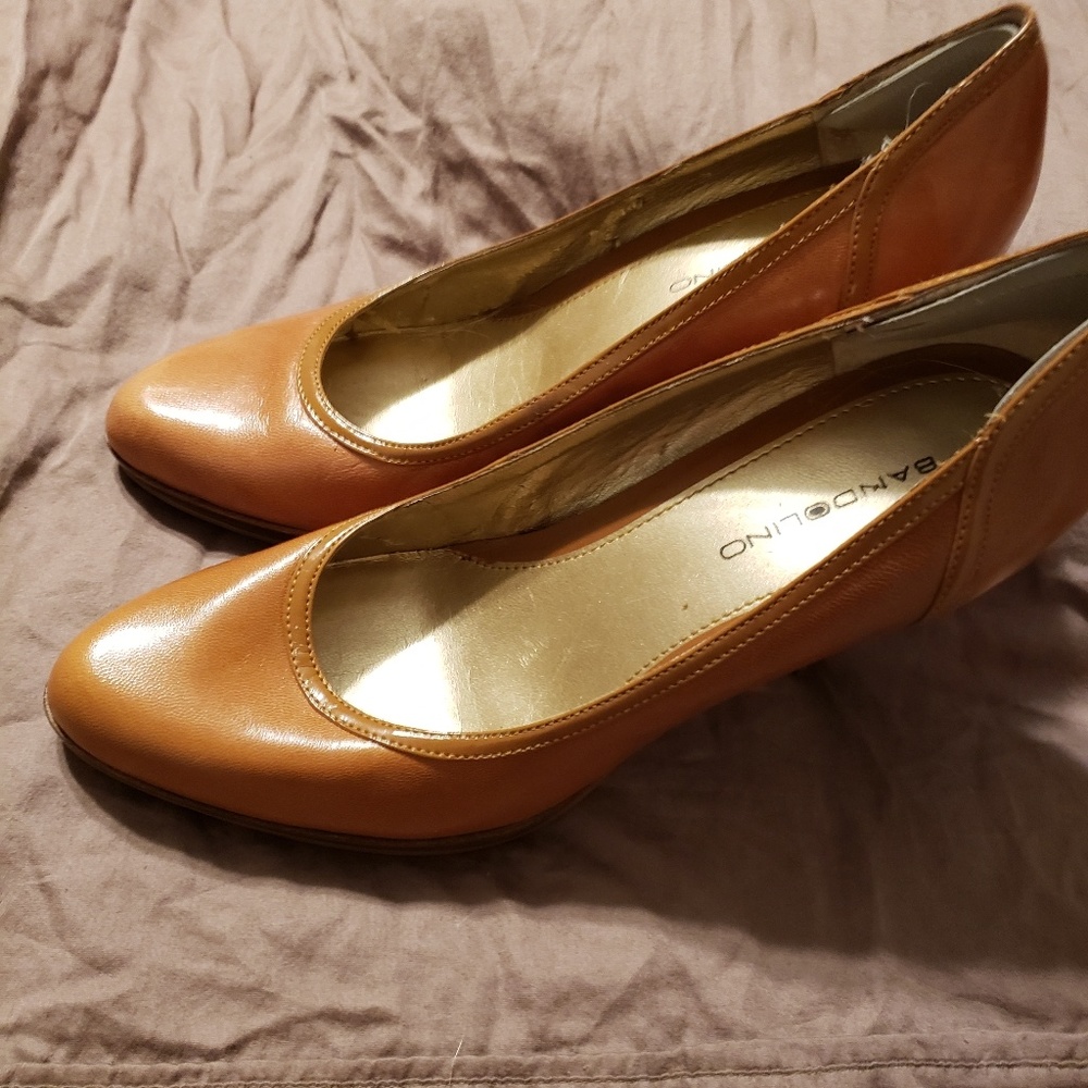 Heels - Picture 4 of 4